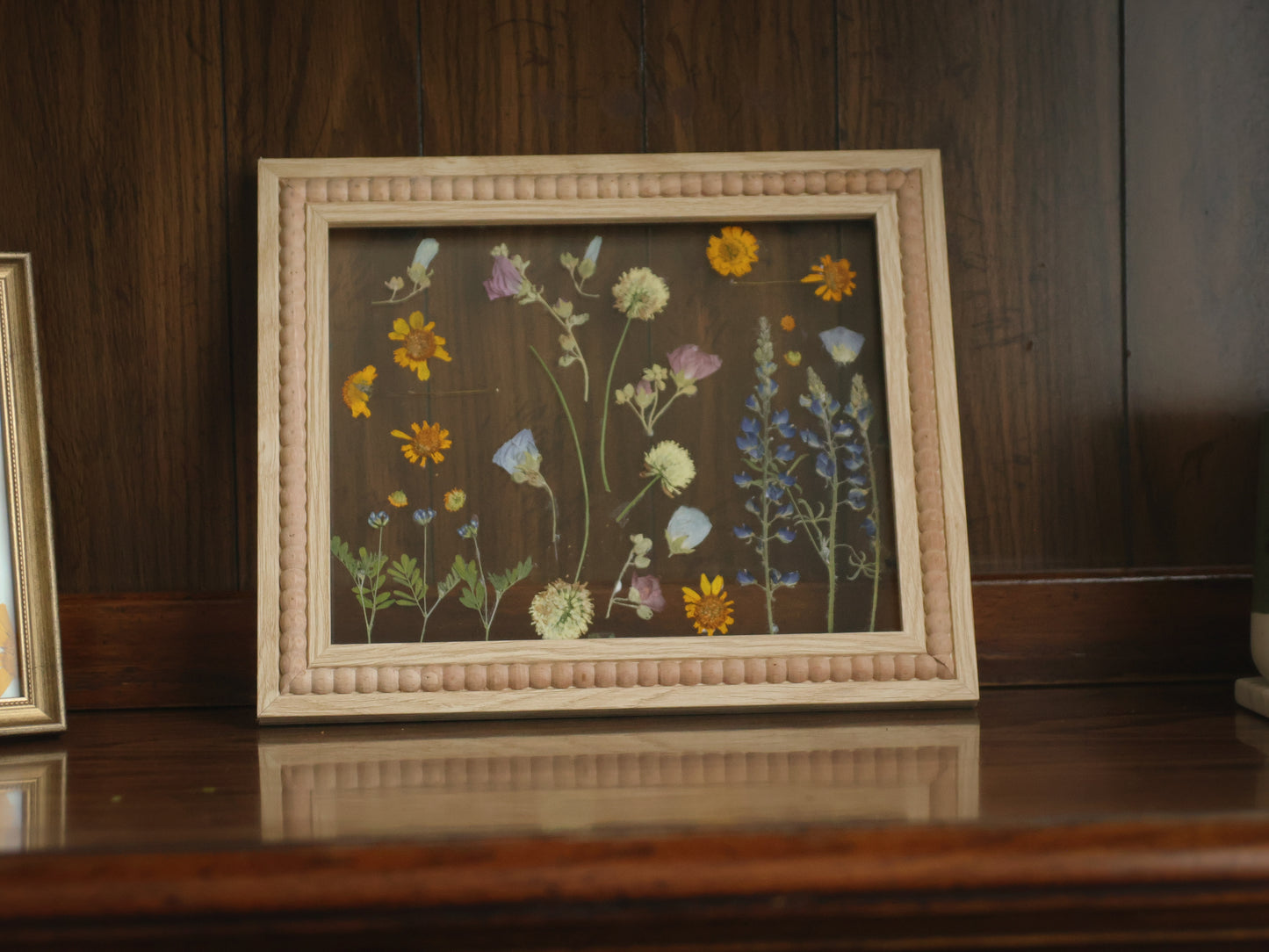 Press Dried Wildflowers With Wooden Frame